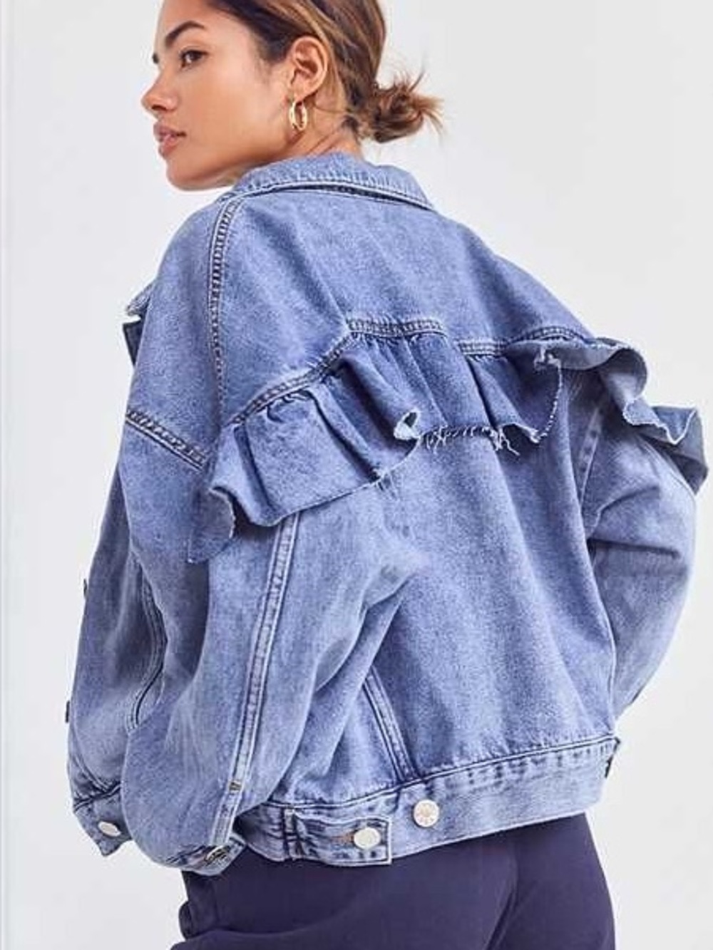 UO Urban Outfitters BDG Drop Shoulder Denim Ruffle Back Jacket Coat (small)